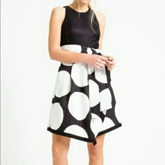 Banana Republic Faux Wrap Polka Dot Dress - Picture 4 of 7